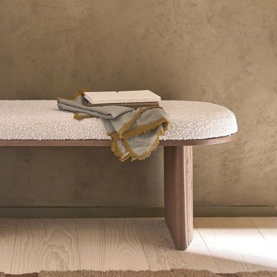 Banc en bois massif et tissu bouclette 120 cm