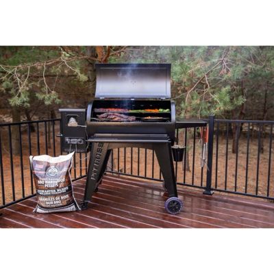 Barbecue à Pellets Grill et Fumoir Ecran LCD Surface de cuisson 90x50 cm 8 cuissons Navigator 1150 PIT BOSS