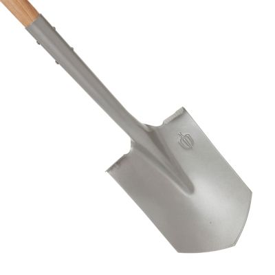Bêche pointue avec manche D Magnusson