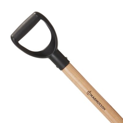 Bêche pointue avec manche D Magnusson