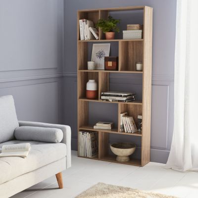 Bibliothèque design asymétrique   Pieter   5 étagères. 10 compartiments de rangement. 83x23x173cm