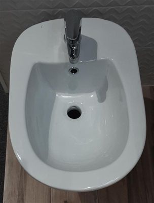 Bidet surélevé céramique ALTO 3 - Blanc - Hauteur 50 cm - Profondeur : 51 cm - Largeur : 37,5 cm