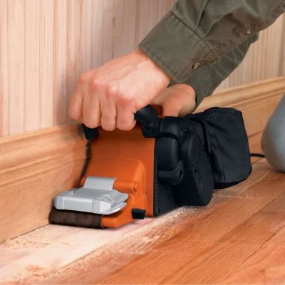 BLACK + DECKER Ponceuse a bande KA88 720W
