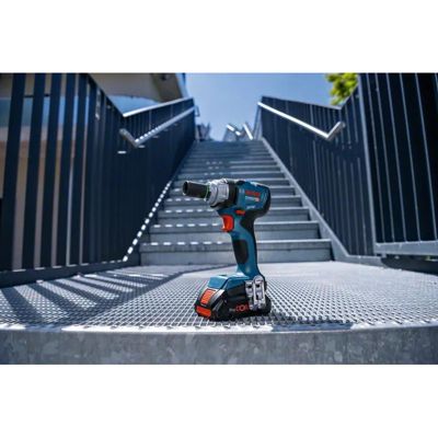 Bosch Clé à chocs sans fil GDS 18V-330 HC Professional solo bleu/noir