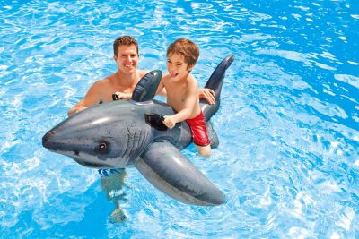 Bouée gonflable Intex type requin à partir de 3 ans