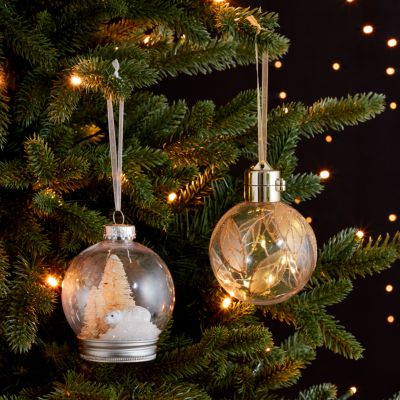 Boule de noel transparent avec sapin et ours polaire