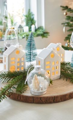 Boule de noel transparent avec sapin et ours polaire