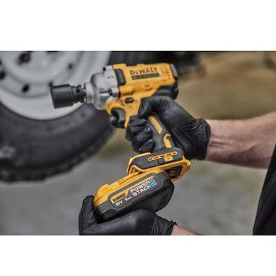 Boulonneuse à chocs 18V Powerstack 812Nm 1/2" (2x5,0 Ah) en TSTAK - DEWALT DCF891H2T