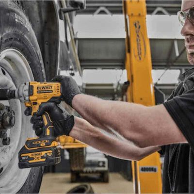 Boulonneuse à chocs 18V Powerstack 812Nm 1/2" (2x5,0 Ah) en TSTAK - DEWALT DCF891H2T