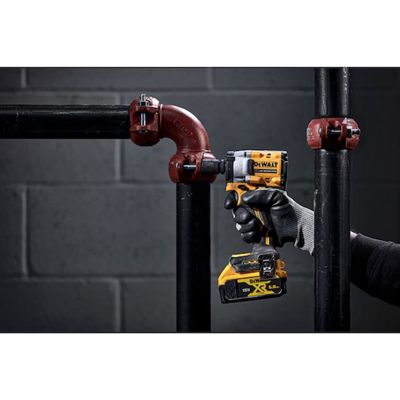 Boulonneuse à chocs 18V XR 1/2" 406 Nm (Produit seul) - DEWALT DCF921N-XJ