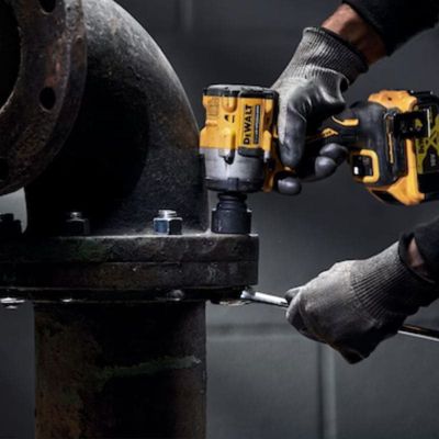 Boulonneuse à chocs 18V XR 1/2" 406 Nm (Produit seul) - DEWALT DCF922N-XJ