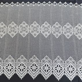 Brise bise en macramé au style graphique (0.6x1.2 m - Blanc)