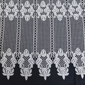 Brise bise en macramé au style ornemental (1.2x0.6 m - Blanc)