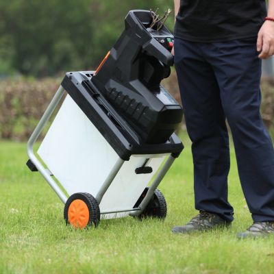 Broyeur de végétaux électrique 2800W bac 60L Yard Force ER U45