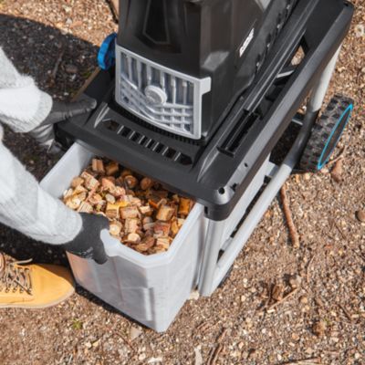 Broyeur de végétaux électrique filaire 2800W, branche maxi 45mm, bruit 92 dB(A), collecte 60L, Mac Allister MQS2800-3