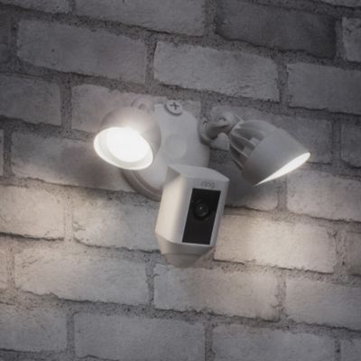 Camera de vidéosurveillance extérieure Ring Floodlight Cam Wired Pro blanc