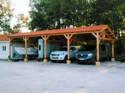 Carport 2 pentes faitage décalé, 500cmx800cm, bois DOUGLAS Français  (Charpente en bois-auvent-abri voiture) 40 m².Garantie 10 ans