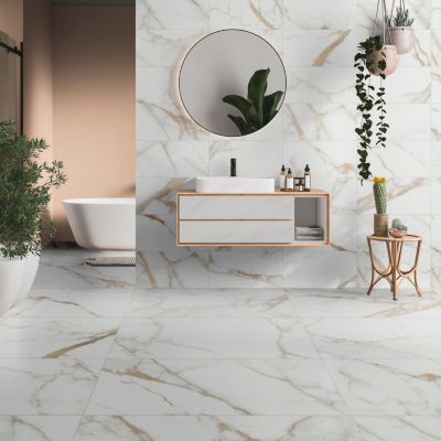 Carrelage sol et mur intérieur en grès cérame effet marbre blanc mat L ...
