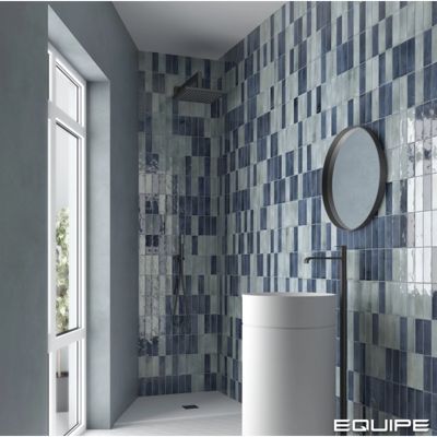 Carrelage sol / mur effet zellige bejmat marocain 5X15 cm bleu brillant 5X15 cm COCO BLUE GRASS WALL