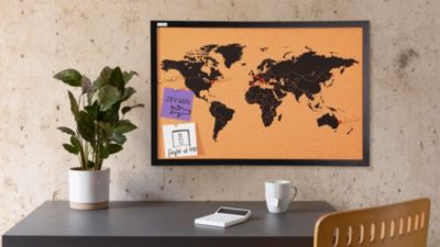 CARTE DU MONDE tableau en liège cadre en bois laqué NOIR 60x40 cm