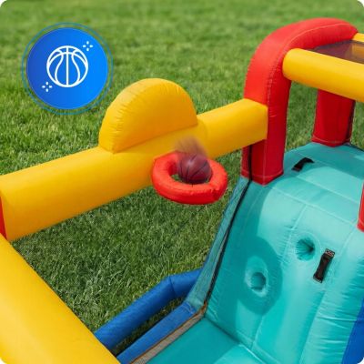 Château gonflable pour enfants KINDI avec longue toboggan aquatique aire de jeux panier de basket et canon à eau 1 pièce.