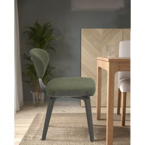 Chaise en tissu vert et pieds en bois - Uniqka