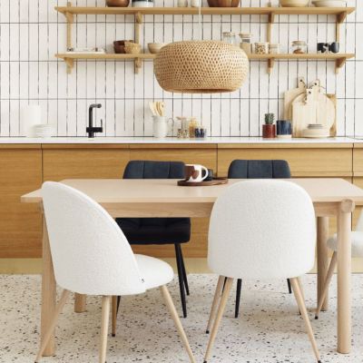 Chaise "Slano" - bouclette - pieds imitation hêtre - blanc - Atmosphera