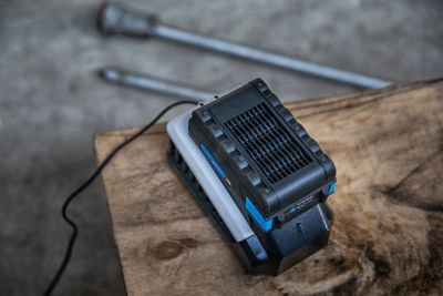 Chargeur rapide de batterie Mac Allister 36V 3A
