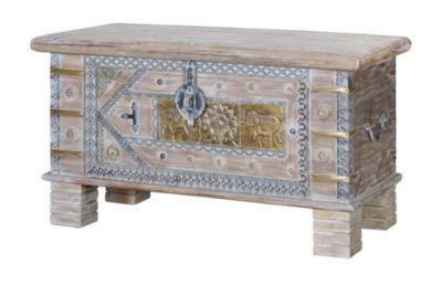 Coffre ancien en bois de manguier blanc