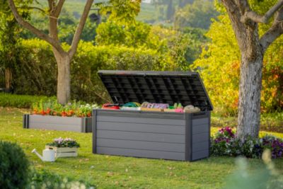 Coffre de jardin résine effet bois 570 L, l.151,7 x H.70 x P.72,5 cm, gris anthracite, Keter Cortina