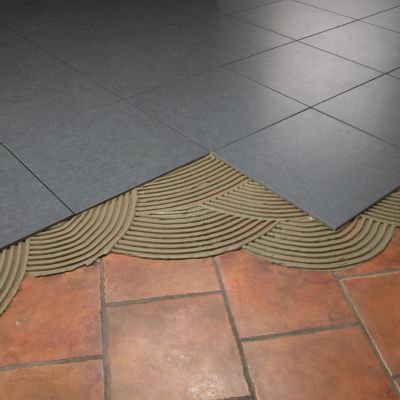 Colle tous carreaux tous supports Parexlanko Gris 25kg