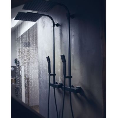 Colonne de douche noire avec thermostatique 300 Essebagno Quartos