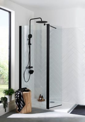 10 colonnes de douche noires pour une salle de bains