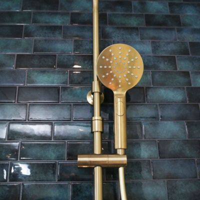 Colonne de douche thermostatique or brossé Essebagno Luisa