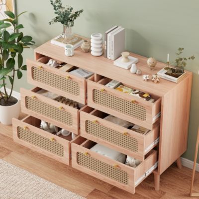 Commode 6 tiroirs couleur bois naturel avec façades en rotin tressé, cadre en bois massif
