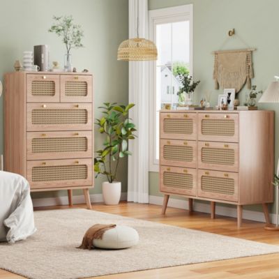 Commode 6 tiroirs couleur bois naturel avec façades en rotin tressé, cadre en bois massif