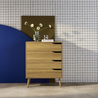Commode effet frêne. 4 tiroirs. pieds en pin massif