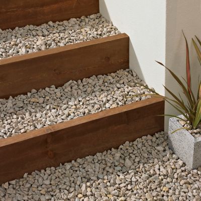 Pierres de décoration pour jardin : graves concassées, graviers