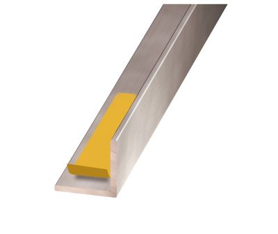 Cornière adhésive aluminium 15 x 15 mm Ep. 2 mm, 2,5 m