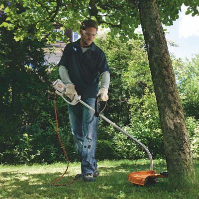 Coupe-bordure filaire - 540 W - largeur de coupe avec fil 350 mm - Stihl FSE 60