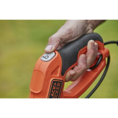 Coupe-bordures filaire 550 W, largeur de coupe avec fil 300 mm, Black+Decker BESTE630-QS
