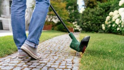 Coupe-bordures sans fil avec batterie 18 V - largeur de coupe avec fil 230 mm - Bosch EasyGrassCut 18V-230