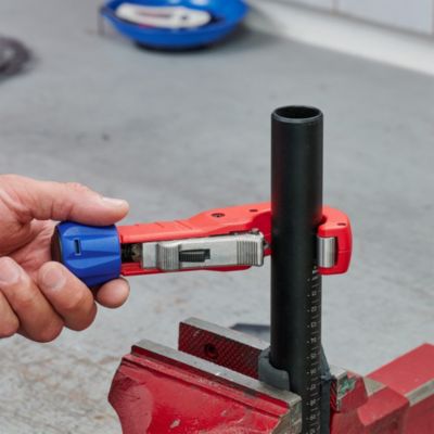 Coupe tube acier inoxydable Knipex Ø35 mm rouge et bleu