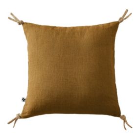 Coussin 45 x 45 cm en lin lavé caramel avec 4 nouettes en jute - LUISA