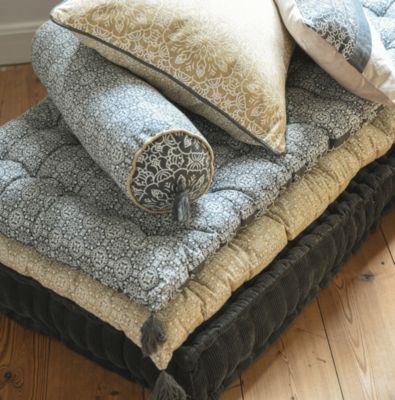 Coussin de sol Ambroise pompons gris anthracite L.120 x l.60cm Deco&co