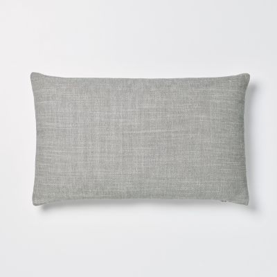 Coussin GoodHome Tiga gris 30 x 50 cm