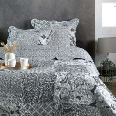 Couvre lit boutis réversible 240x220 avec 2 taies OTAVIA