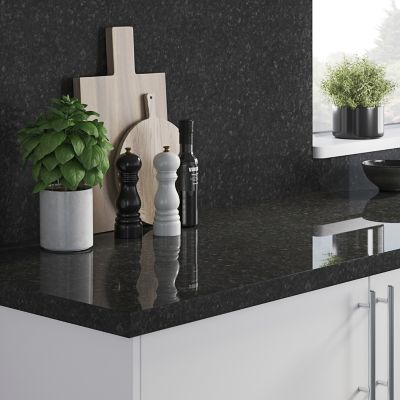 Crédence de cuisine aspect granit noir GoodHome Kabsa l. 300 cm x H. 60 cm x Ep. 8 mm