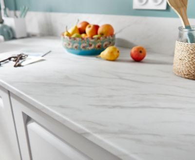Crédence de cuisine aspect marbre blanc GoodHome Algiata l. 300 cm x H. 60 cm x Ep. 8 mm