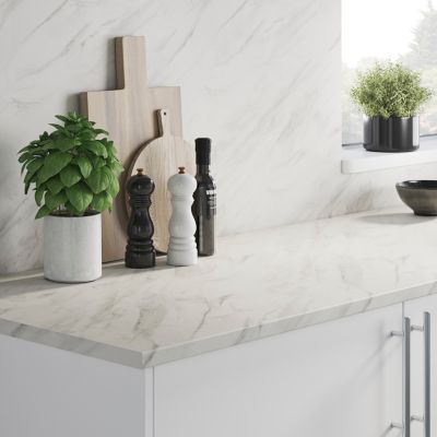 Crédence de cuisine aspect marbre blanc GoodHome l. 200 x H. 60 xm x Ép. 8 mm